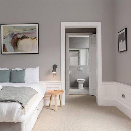 Joivy Spacious And Bright 1Bed Apt, Short Walk From Princes Street Edimburgo Exterior foto