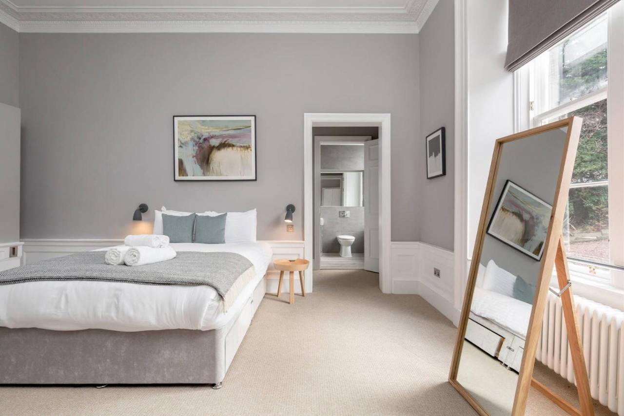 Joivy Spacious And Bright 1Bed Apt, Short Walk From Princes Street Edimburgo Exterior foto