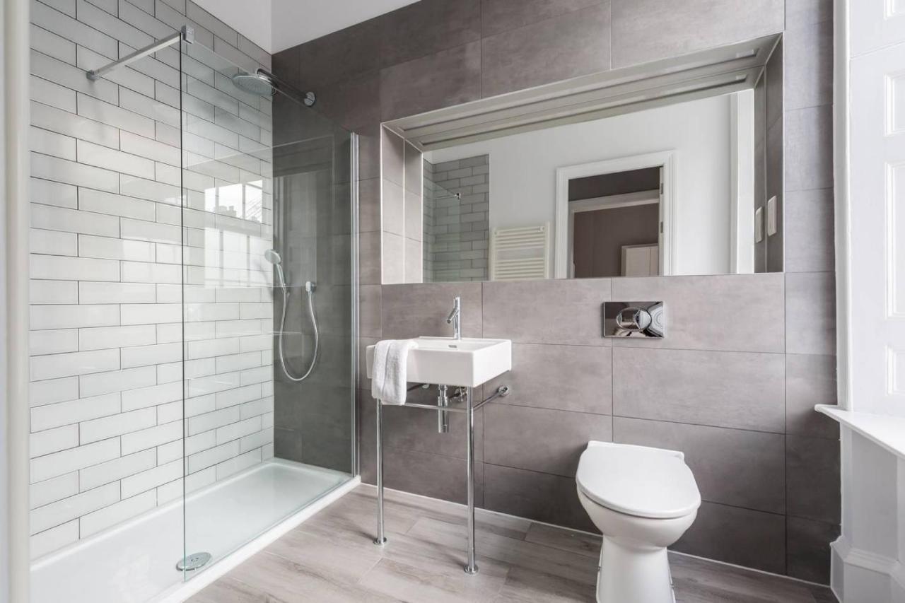 Joivy Spacious And Bright 1Bed Apt, Short Walk From Princes Street Edimburgo Exterior foto